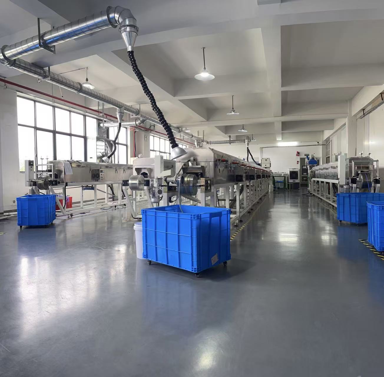 擠出機4臺：擠出機2臺.jpg